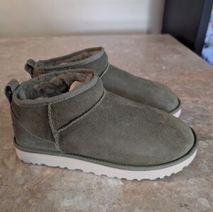UGG Classic Ultra Mini Boot Burnt Olive Suede #1116102 Women's Size 9 New No Box